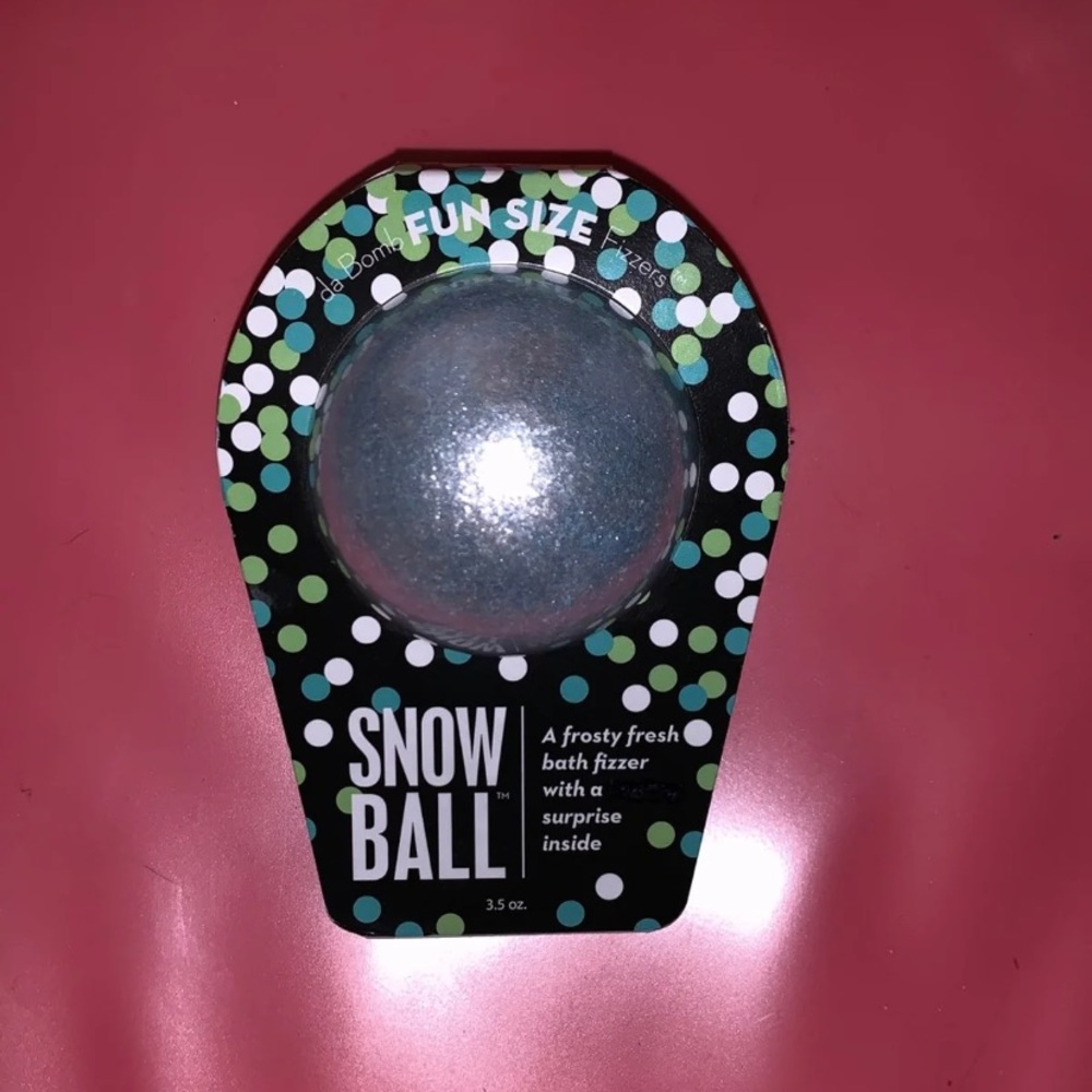 “Snow Ball” Bath Bomb